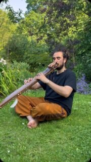 Nothing beats water and birds as background sound🌀

Contrabass flute in B playing with B/E configuration 🌱

#handcraft#soundhealing#nativeamericanstyle#flute#nature